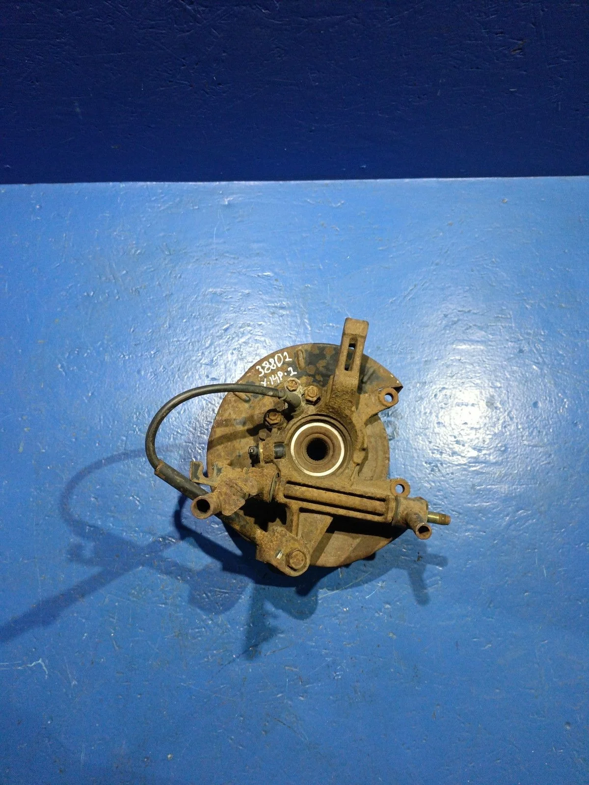 Кулак задний правый (цапфа) Nissan X-Trail I (2000—2007)