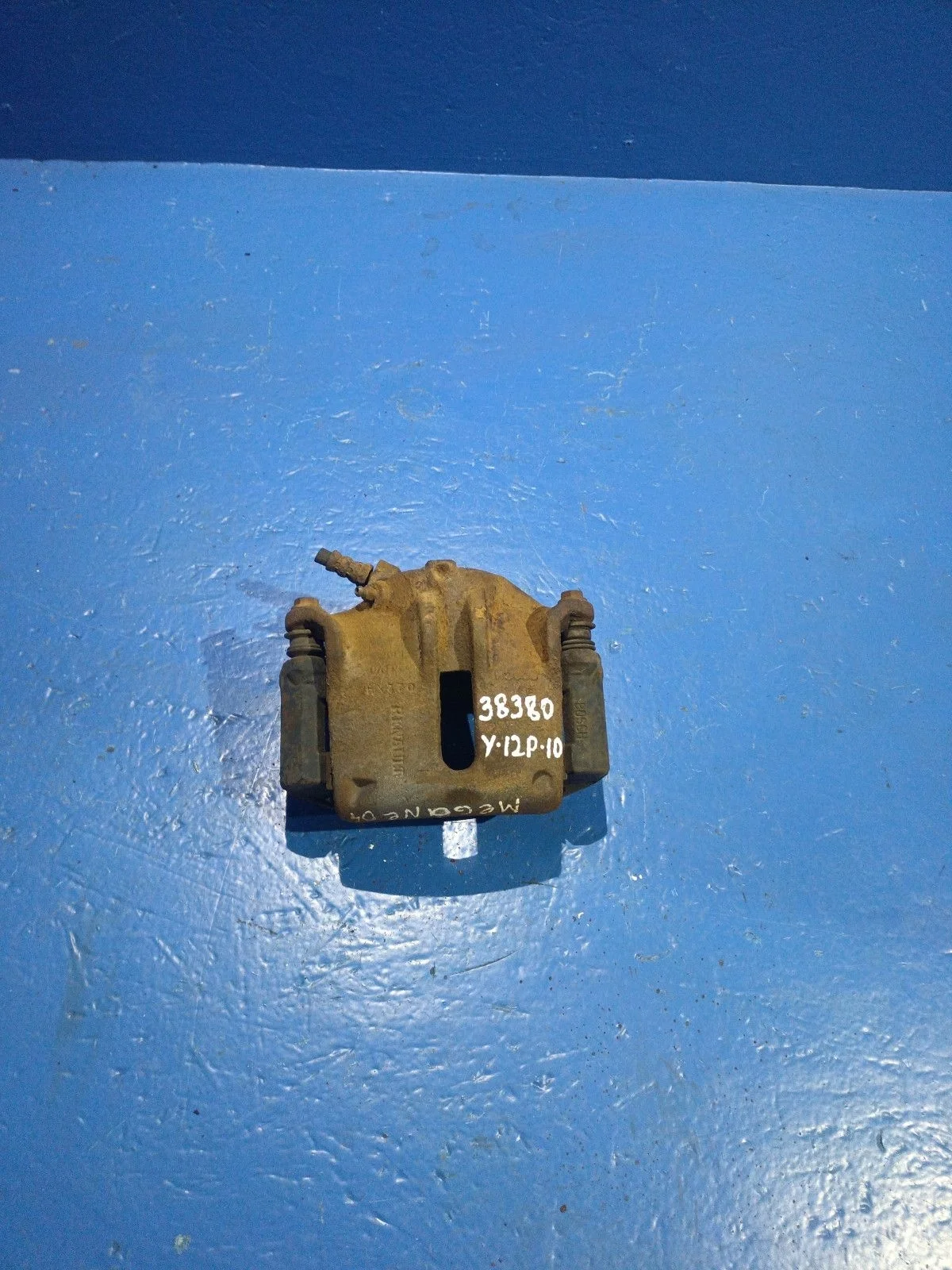 Суппорт тормозной передний правый Renault Scenic II (2003—2006)