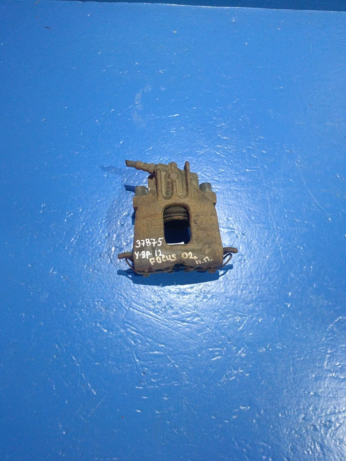 Суппорт тормозной передний правый Ford Focus I (1998—2004)