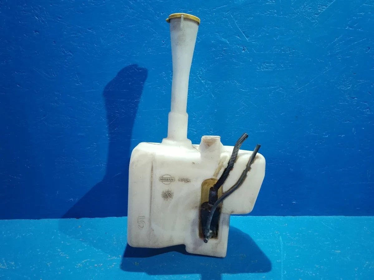 Бачок омывателя Nissan Almera N16 рестайлинг (2002—2006)