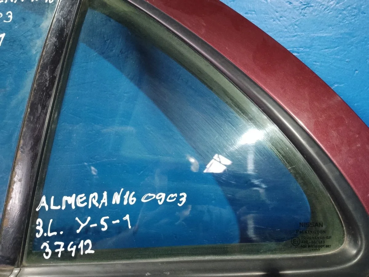 Стекло двери задней левой (форточка) Nissan Almera N16 рестайлинг (2002—2006)