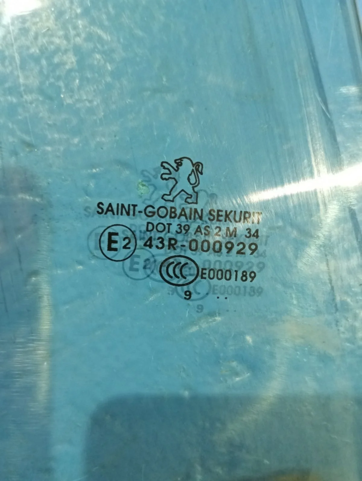 Стекло двери задней правой Peugeot 308 I (2007—2011)