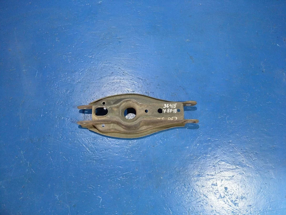 Рычаг задний L=R BMW 3 серия E90/E91/E92/E93 (2005—2010)