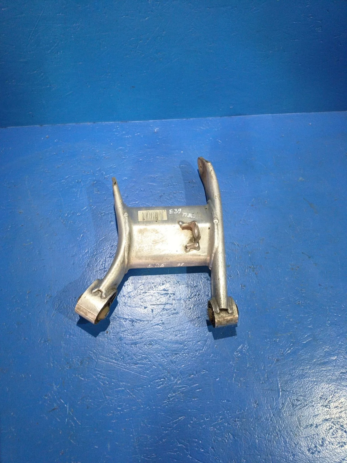 Рычаг задний правый BMW 5 серия E39 (1995—2000)