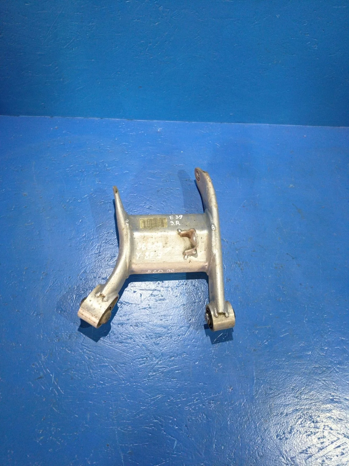 Рычаг задний правый BMW 5 серия E39 (1995—2000)