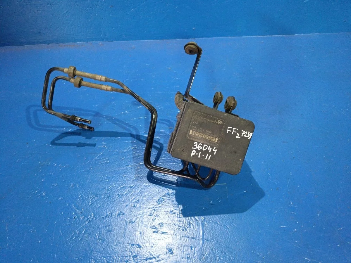 Блок (насос) ABS Ford Focus II рестайлинг (2007—2011)