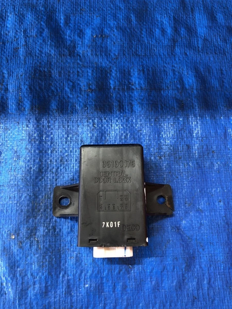 Блок управления центрального замка Chevrolet Aveo I (2003—2008)