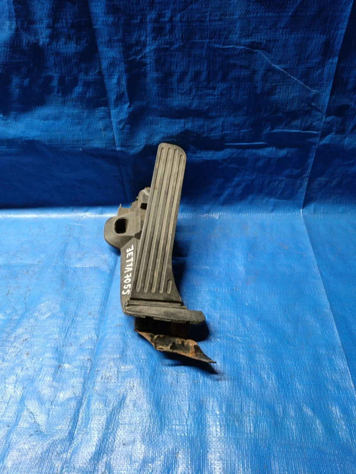 Педаль акселератора (датчик положения педали газа) Volkswagen Passat B6 (2005—2010)