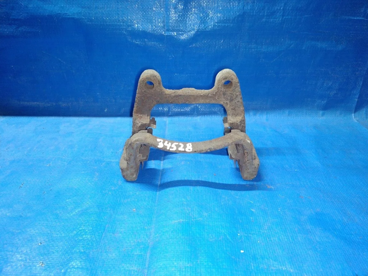 Скоба суппорта заднего Volkswagen Passat B6 (2005—2010)