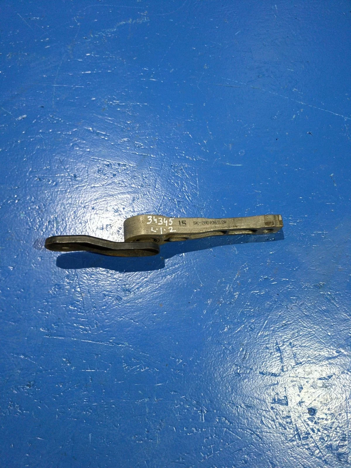 Опора ( подушка ) двигателя Volkswagen Passat B6 (2005—2010)