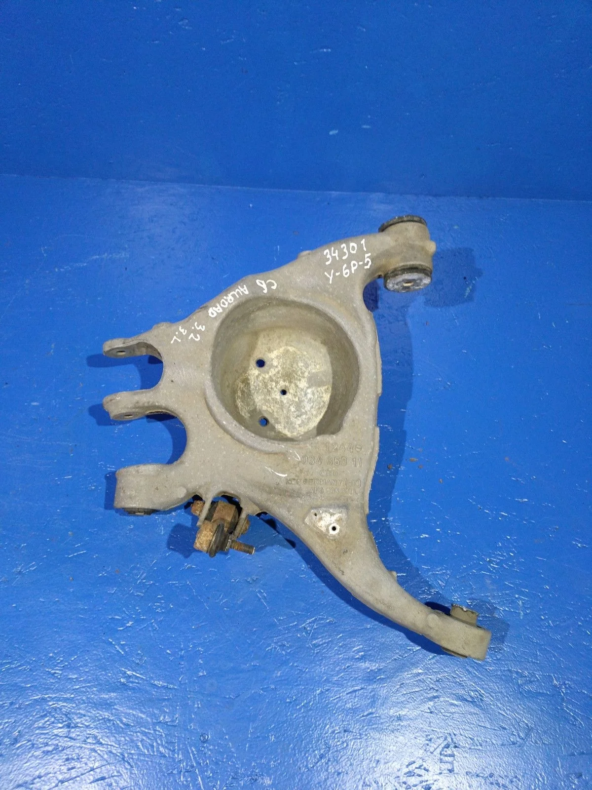 Рычаг задний левый Audi A6 Allroad Quattro C6 (2006—2008)