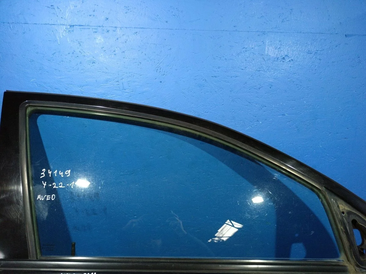 Стекло двери передней правой Chevrolet Aveo I (2003—2008)