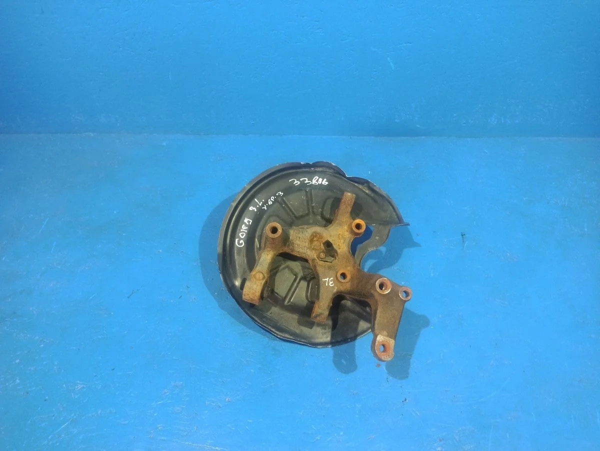 Кулак задний левый ( цапфа) Skoda Octavia II (2004—2009)