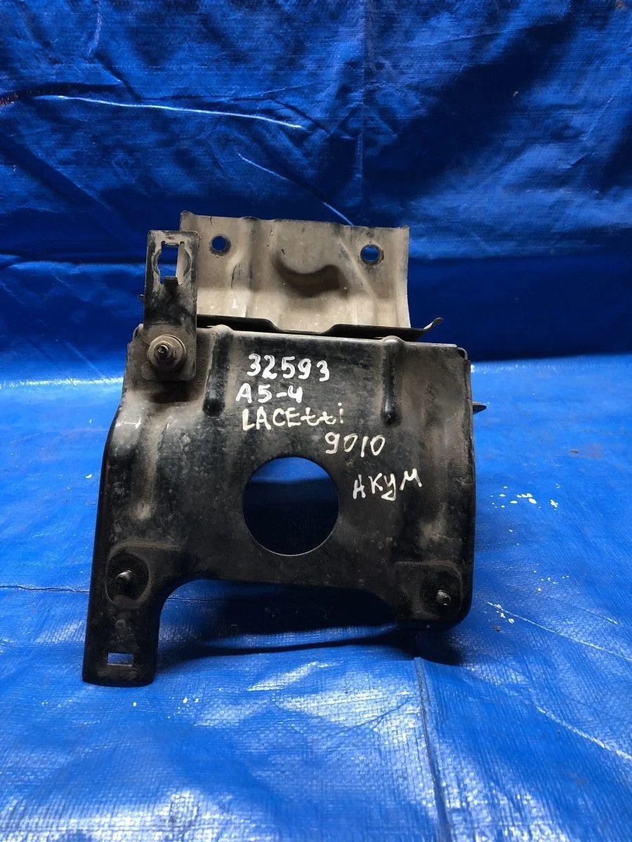 Крепление аккумулятора (корпус/подставка АКБ) Chevrolet Lacetti I (2004—2013)