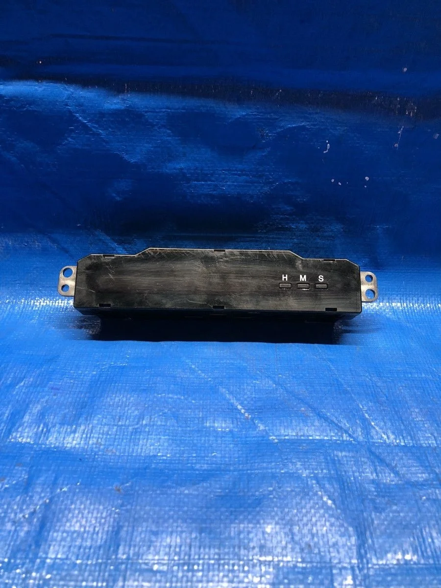 Консоль с часами Chevrolet Lacetti I (2004—2013)