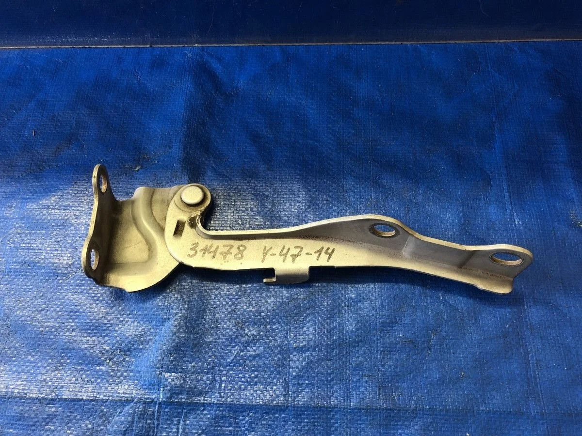 Петля капота левая Hyundai Getz I (2002—2005)