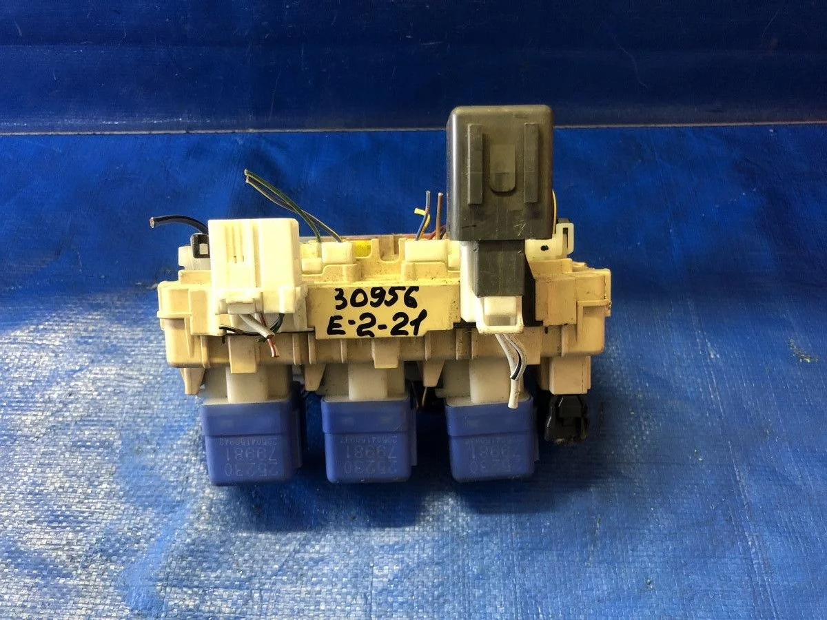 Блок предохранителей Nissan X-Trail I (2000—2007)