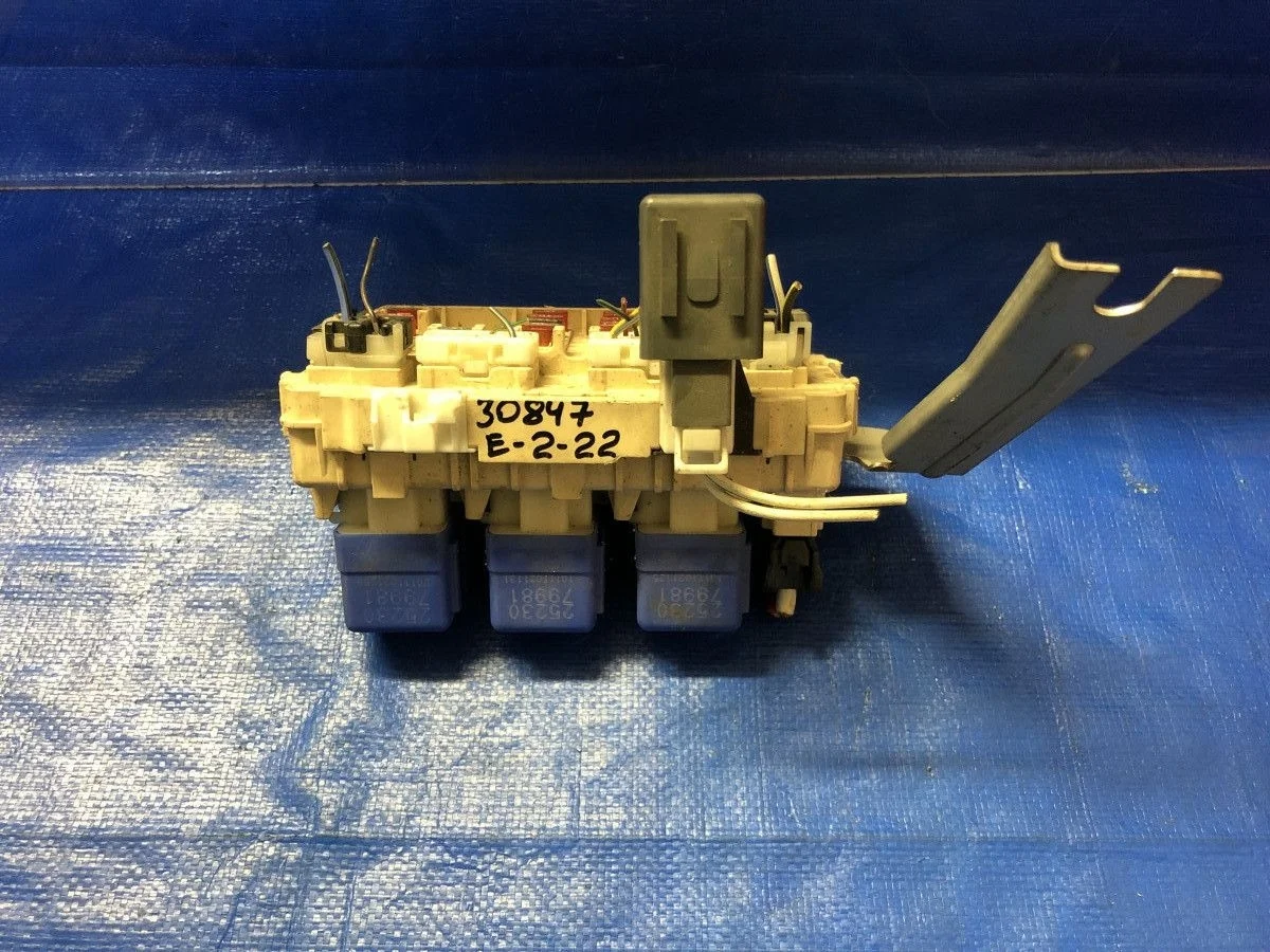 Блок предохранителей Nissan X-Trail I (2000—2007)