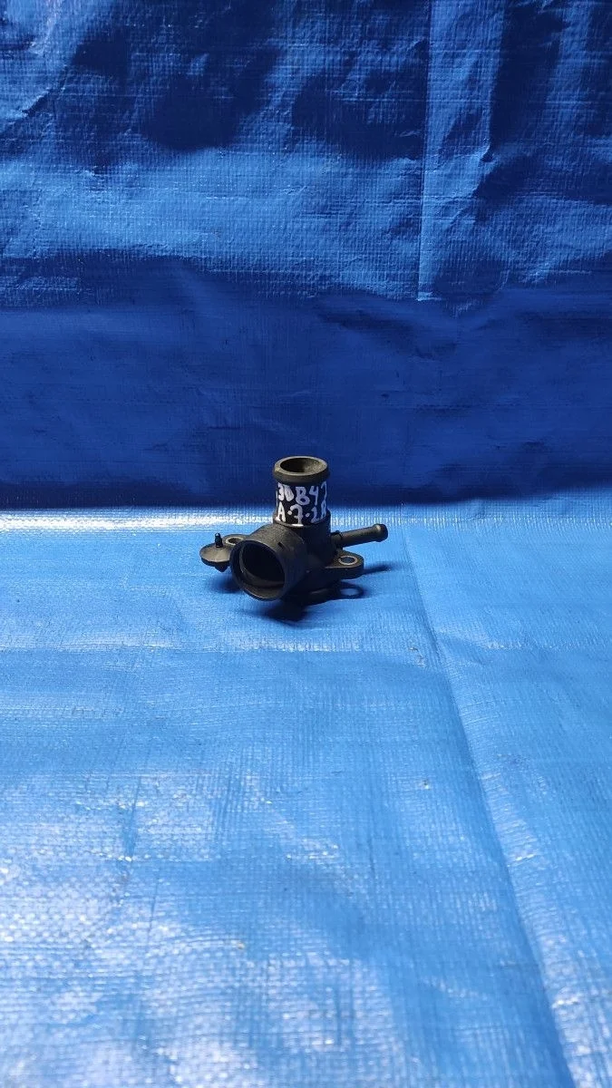 Фланец системы охлаждения Skoda Superb II (2008—2013)