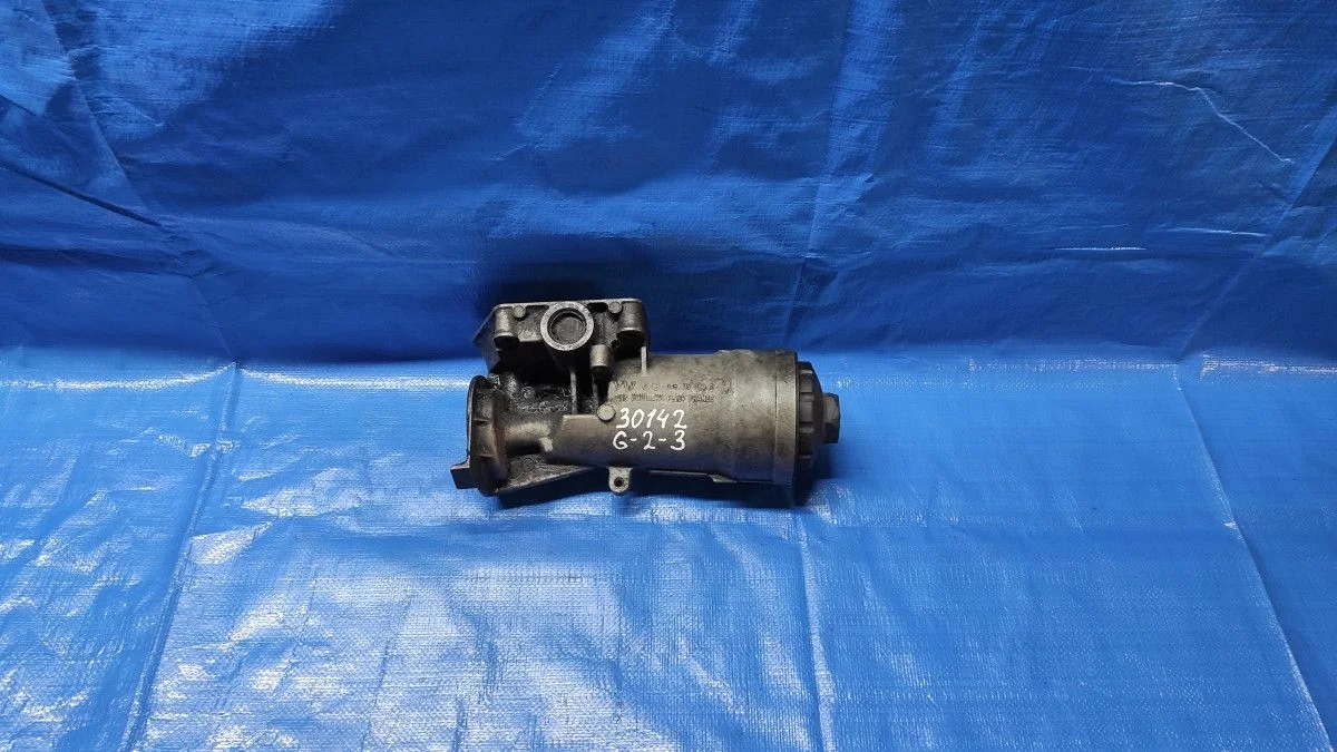 Корпус масляного фильтра Audi A4 B7 (2004—2009)