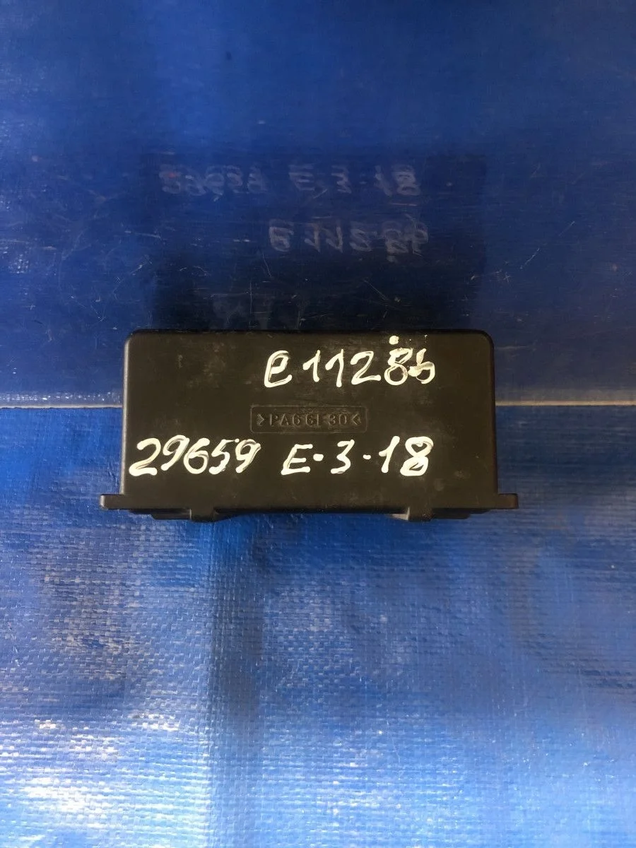 Блок управления свечей накала Mercedes-Benz Vito W638 (1996—2003)