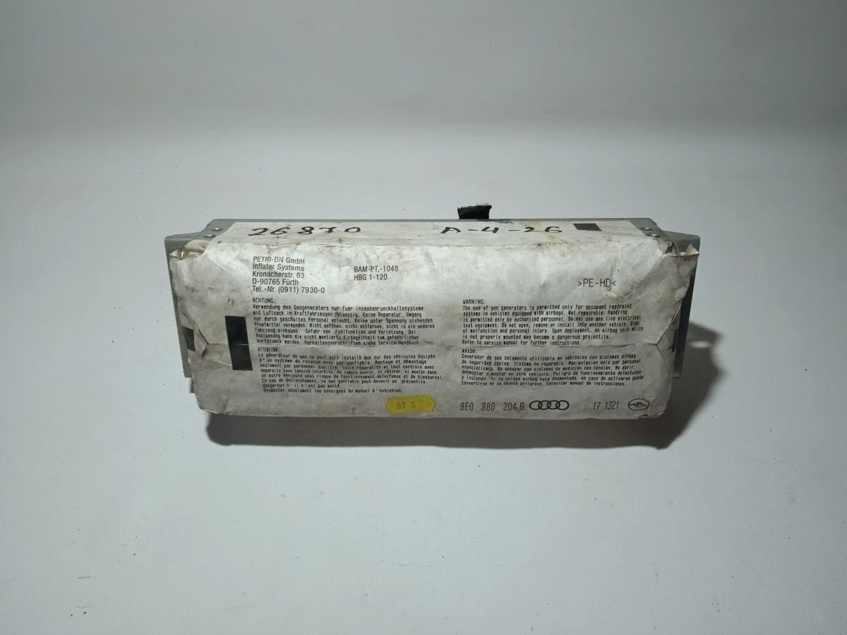Подушка безопасности пассажира (AIR BAG в торпедо) Audi A4 B6 (2000—2006)