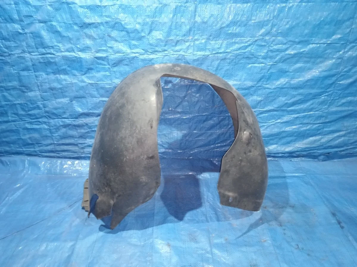 Подкрылок (локер) передний левый Volkswagen Passat B6 (2005—2010)