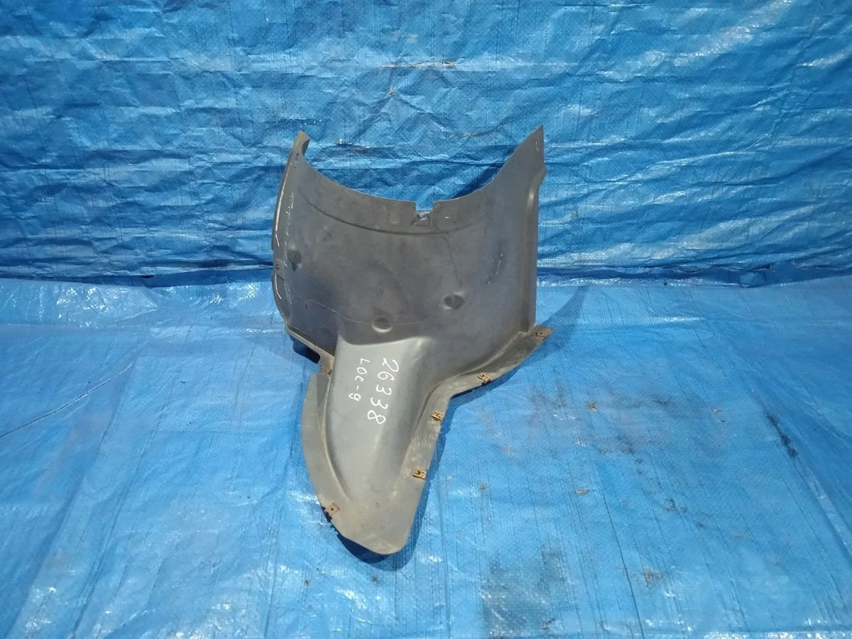 Подкрылок (локер) передний правый Skoda Octavia II (2004—2009)