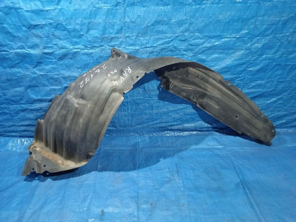 Подкрылок (локер) передний левый Toyota RAV4 II (2000—2003)