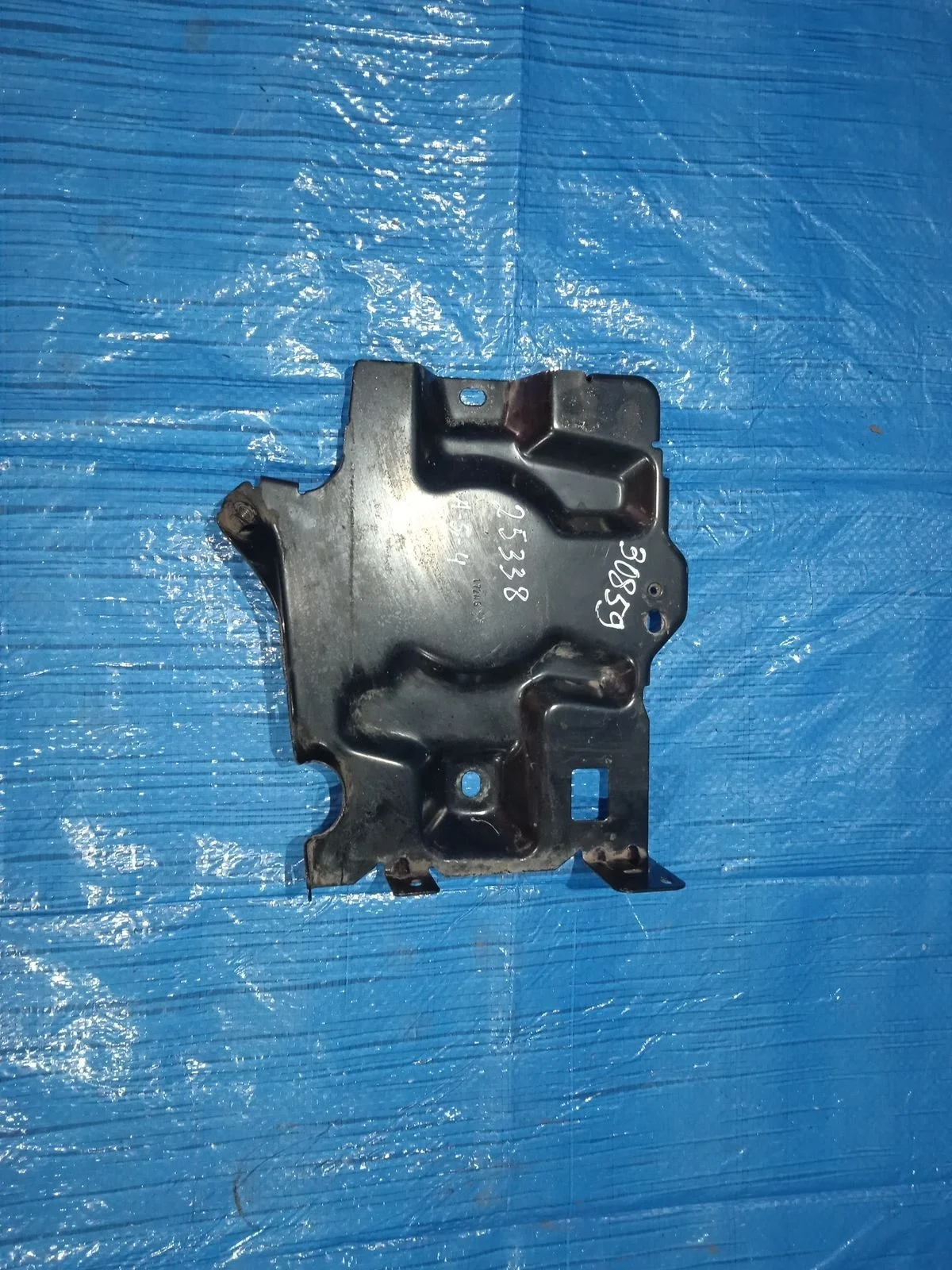 Крепление аккумулятора (корпус/подставка АКБ) Peugeot 308 I рестайлинг (2011—2015)