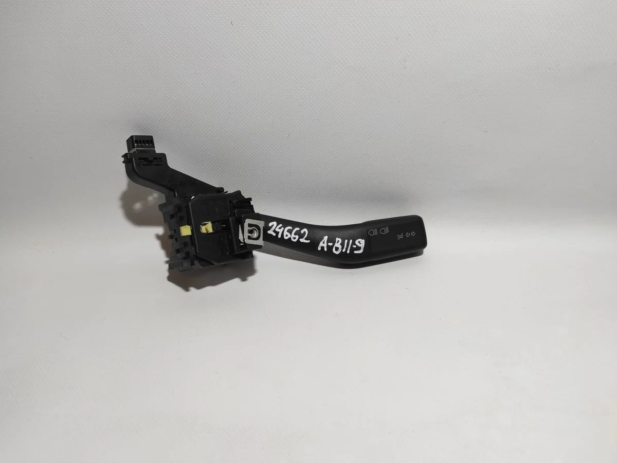 Переключатель поворотов подрулевой SEAT Leon II (2005—2009)