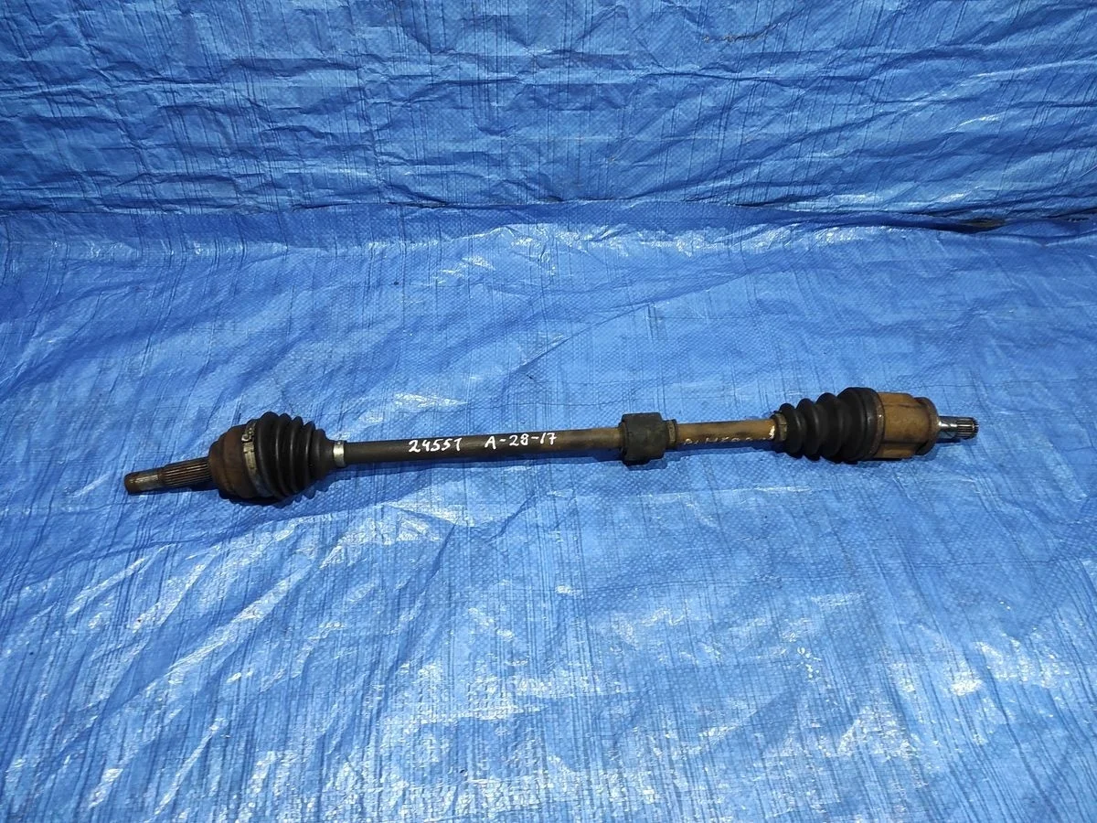 Для Nissan Almera N16 1.5L  привод правый