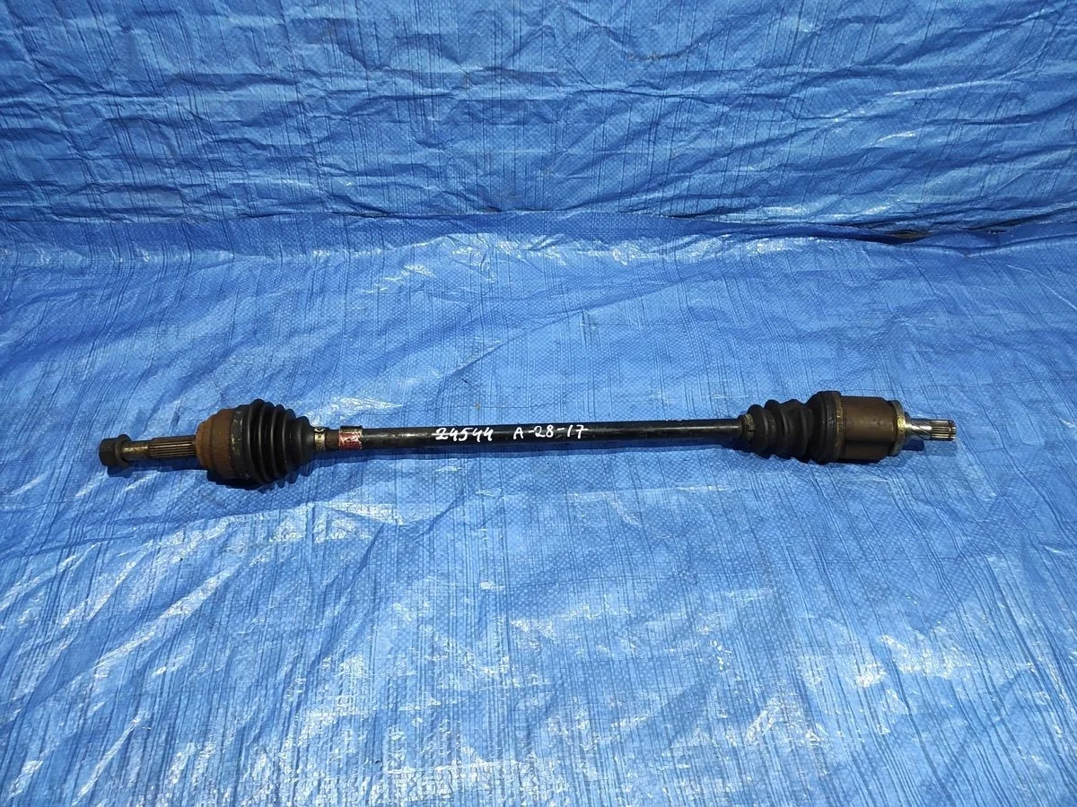 Для Nissan Almera N16 1.5L  привод правый