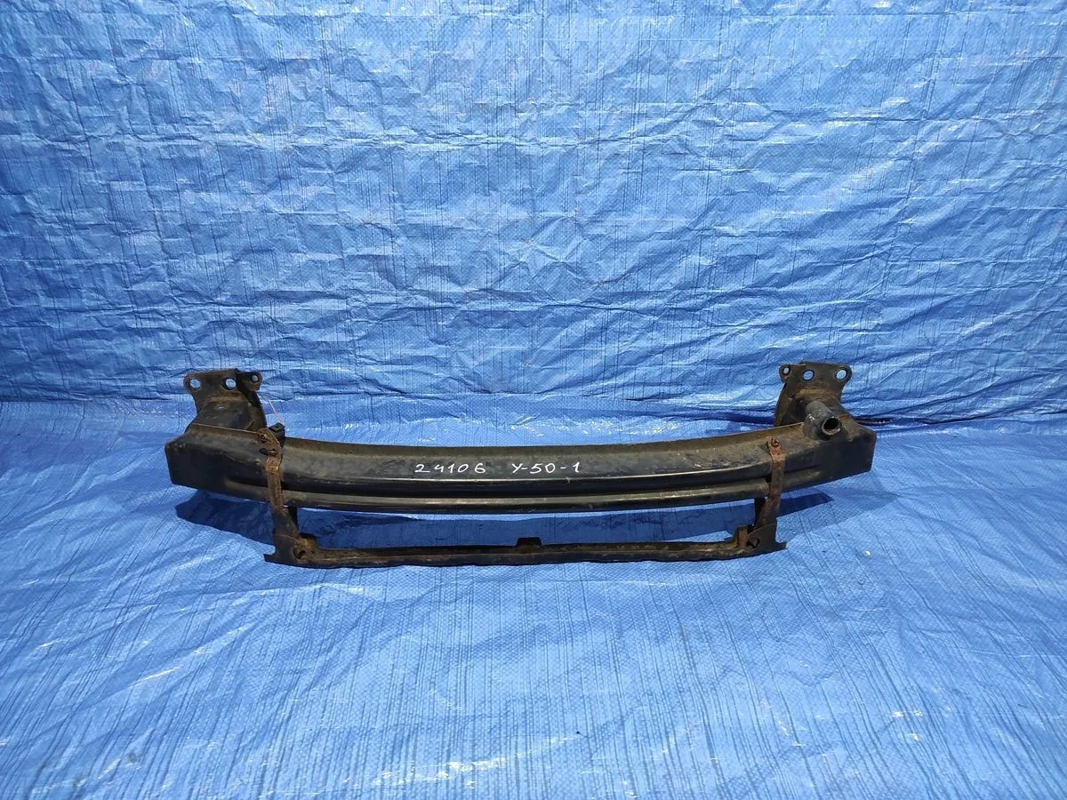 Усилитель переднего бампера Skoda Octavia II (2004—2009)