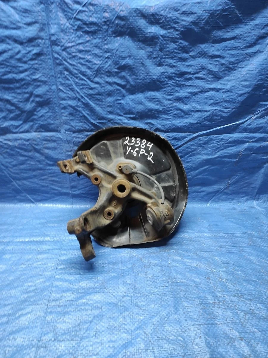 Кулак задний левый ( цапфа) Audi A4 B6 (2000—2006)