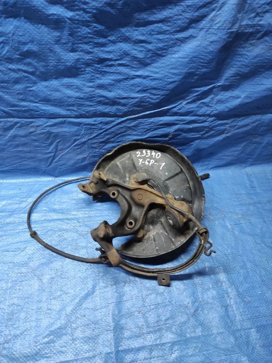 Кулак задний левый ( цапфа) Audi A4 B6 (2000—2006)