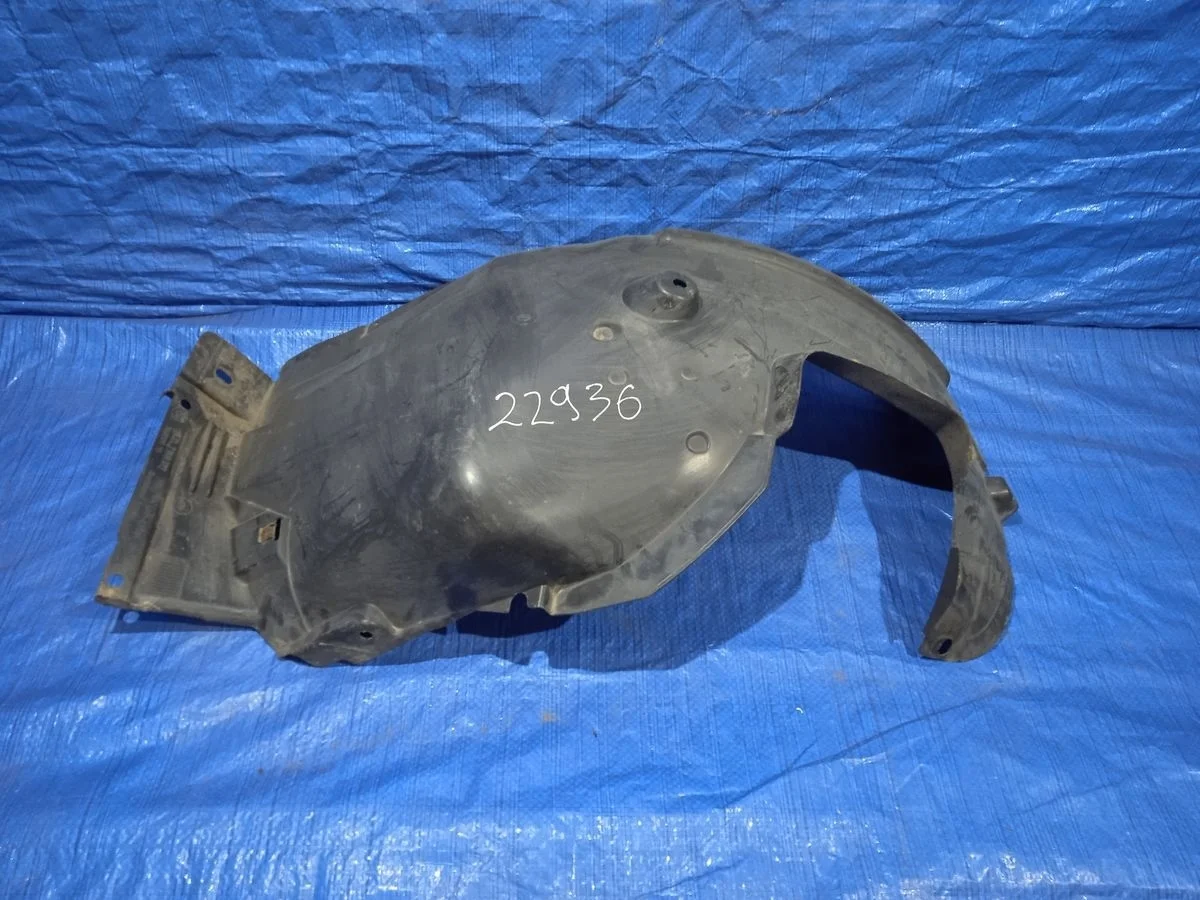 Подкрылок (локер) передний левый BMW 3 серия E90/E91/E92/E93 (2005—2010)