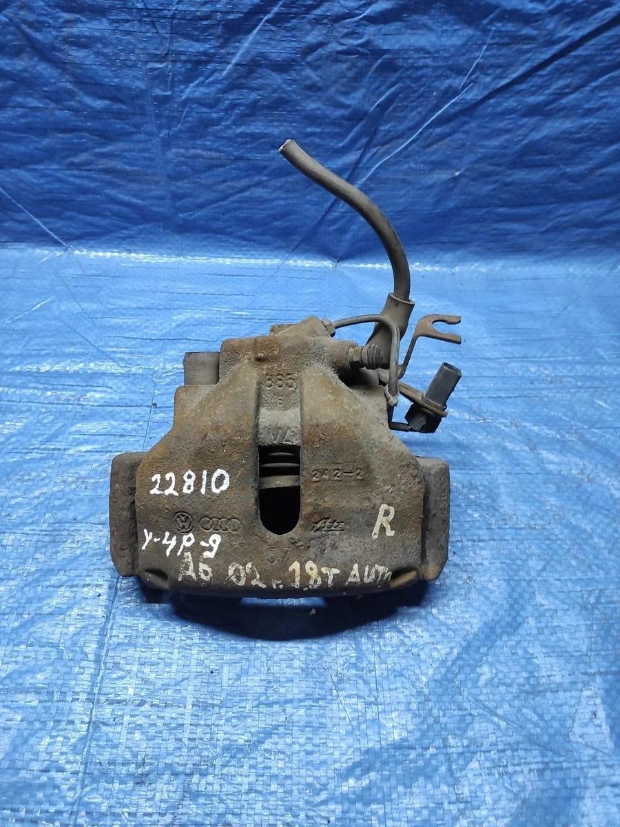 Суппорт тормозной передний правый Audi A6 C5 (1997—2001)