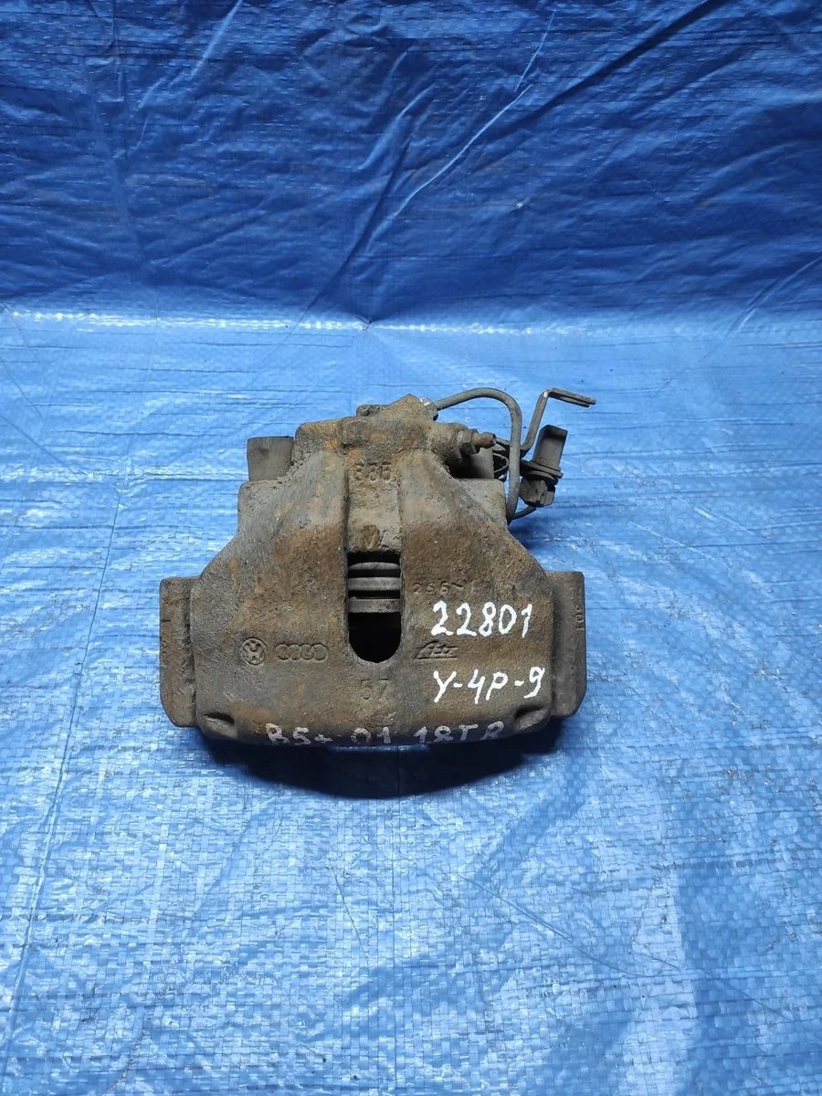 Суппорт тормозной передний правый Audi A6 C5 (1997—2001)