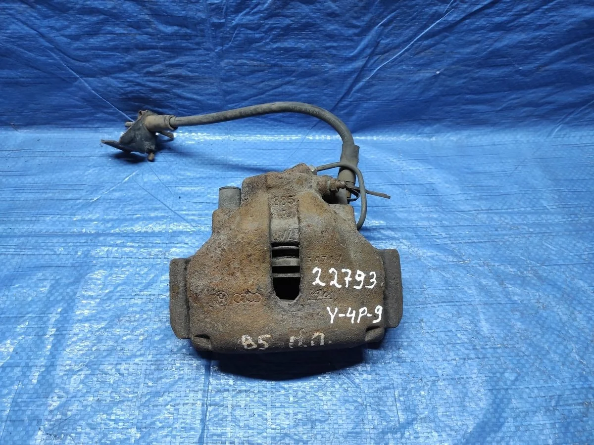 Суппорт тормозной передний правый Audi A6 C5 (1997—2001)