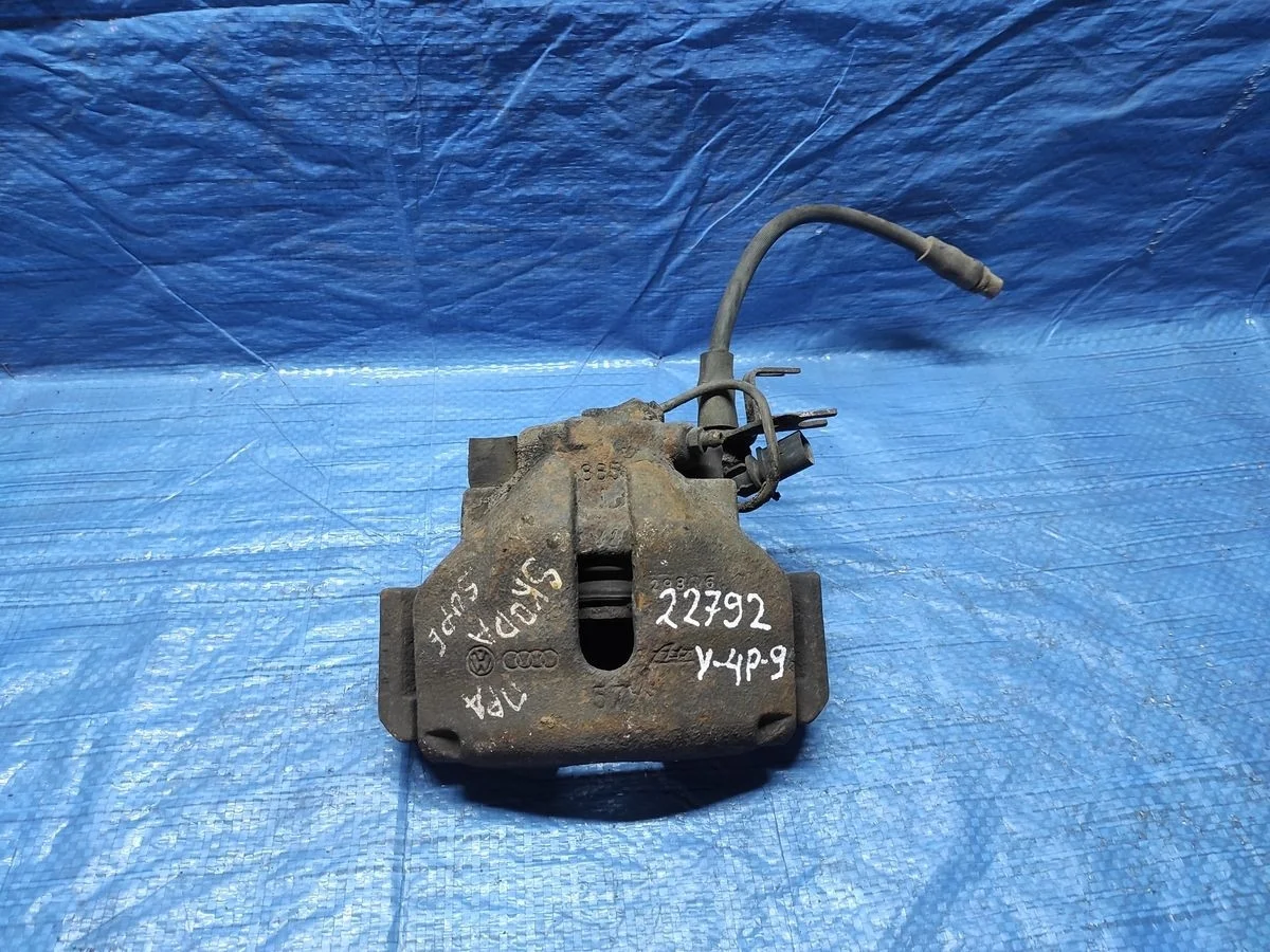 Суппорт тормозной передний правый Audi A6 C5 (1997—2001)