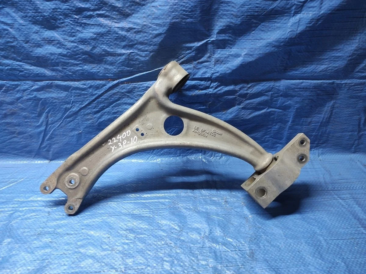 Рычаг передний L=R Volkswagen Passat B6 (2005—2010)