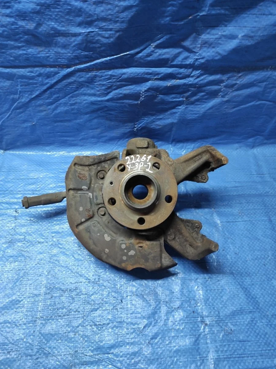 Кулак поворотный правый Skoda Octavia I (1996—2000)