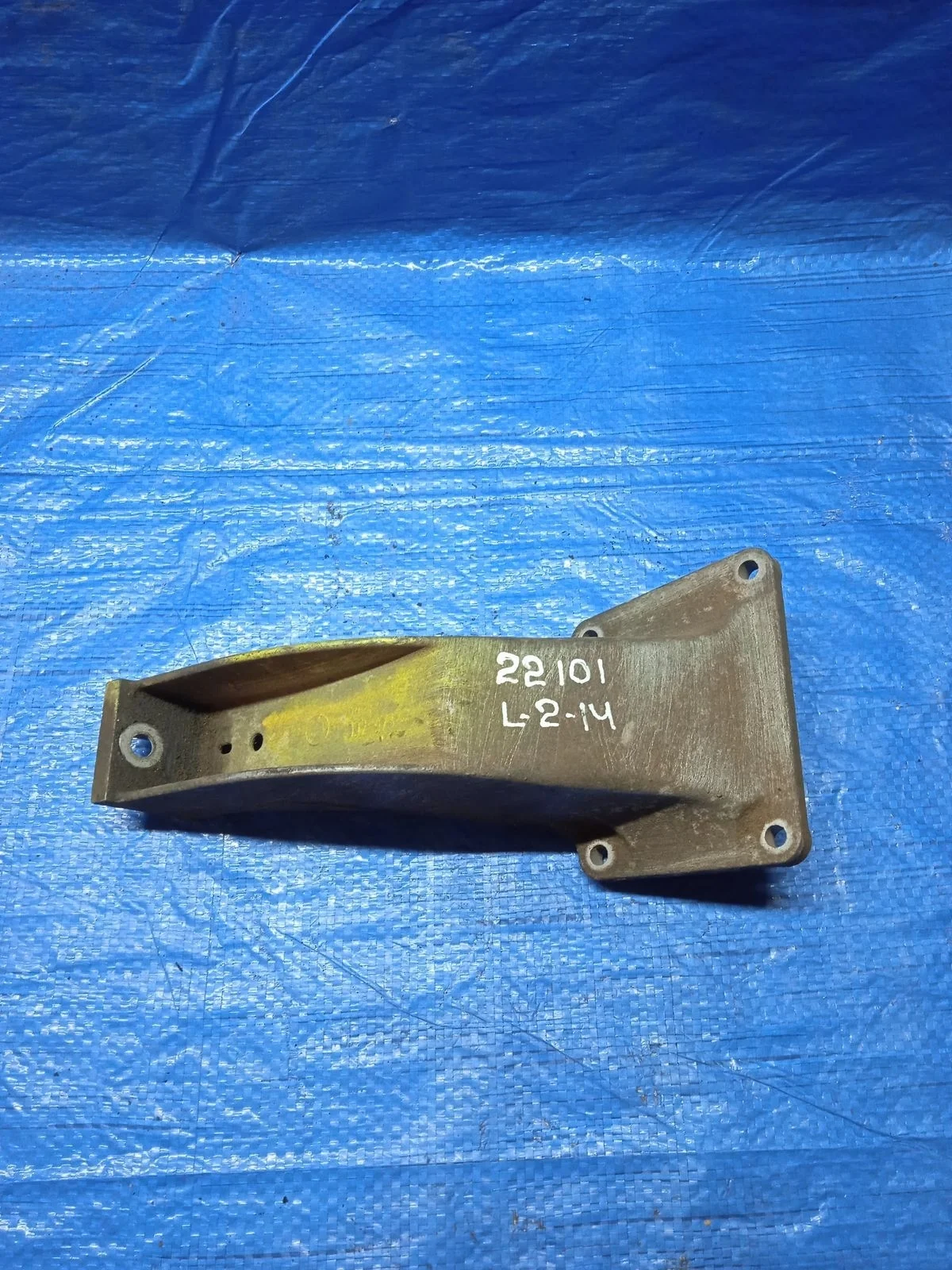 Кронштейн опоры двигателя BMW 5 серия E39 (1995—2000)