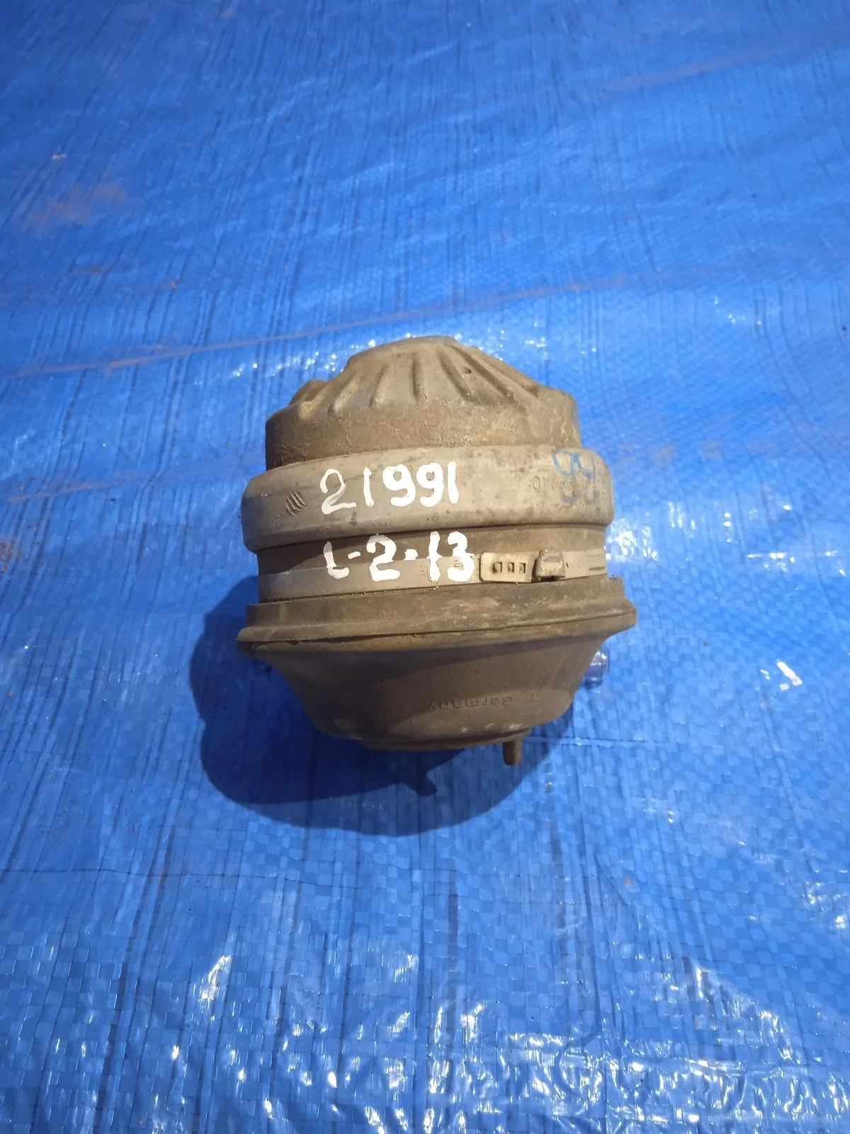 Опора ( подушка ) двигателя Mercedes-Benz S-класс W220 (1998—2005)