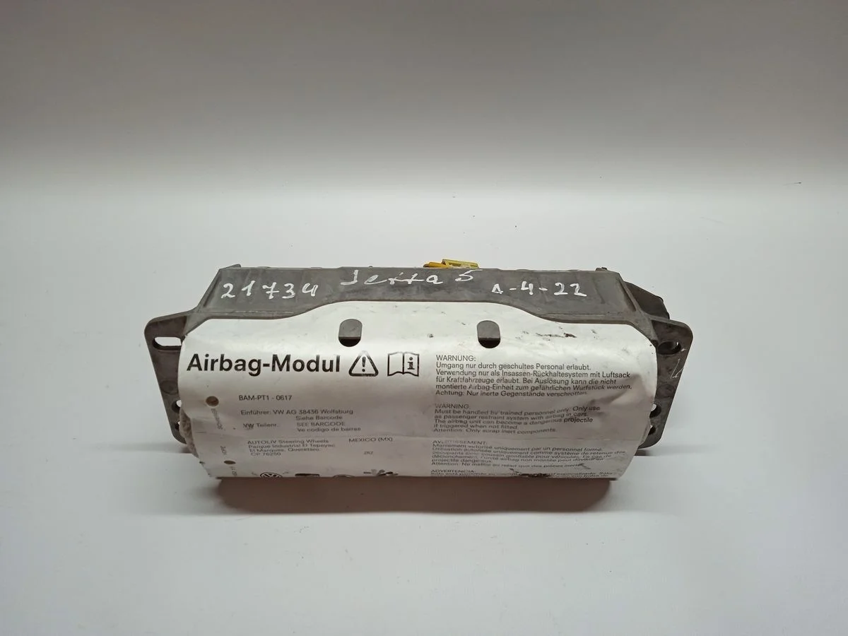 Подушка безопасности пассажира (AIR BAG в торпедо) Volkswagen Jetta V (2005—2011)