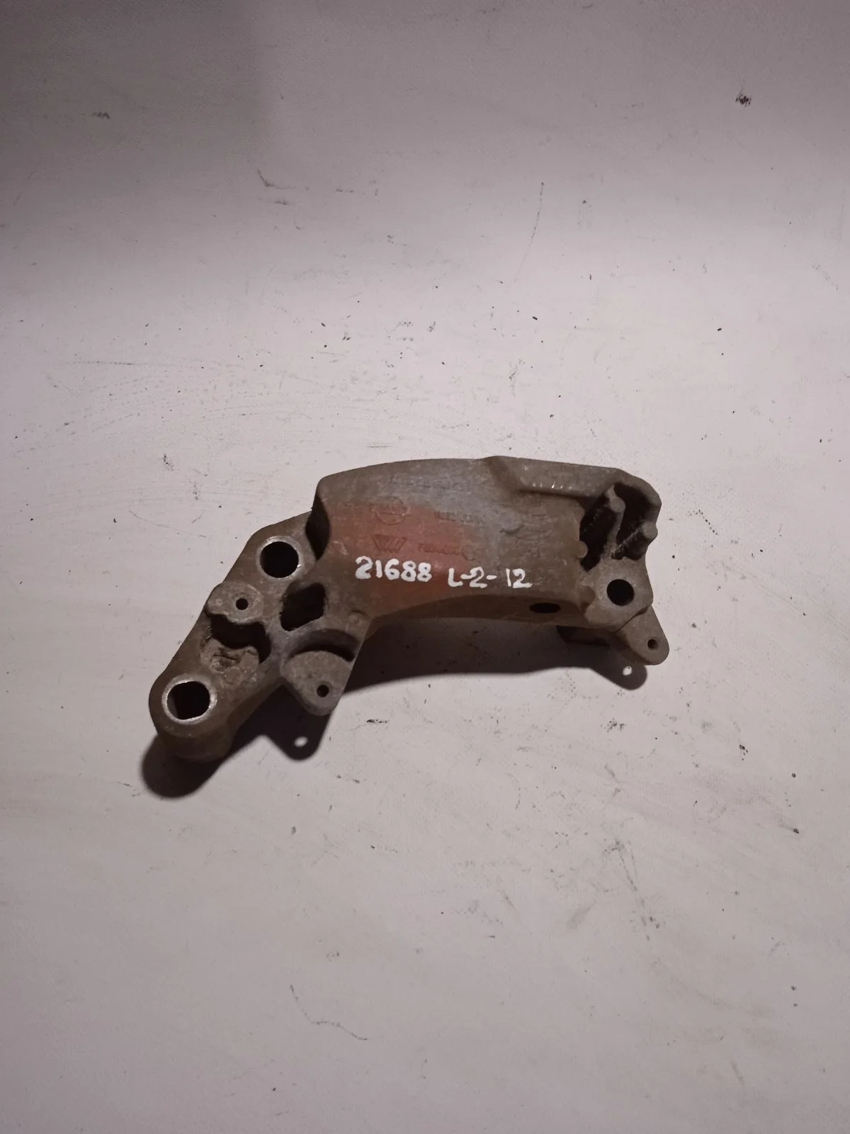 Кронштейн опоры двигателя Nissan Qashqai I (2006—2010)