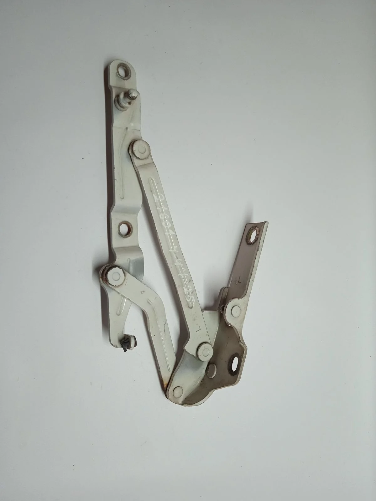 Петля багажника левая Hyundai Sonata IV рестайлинг (2001—2012)