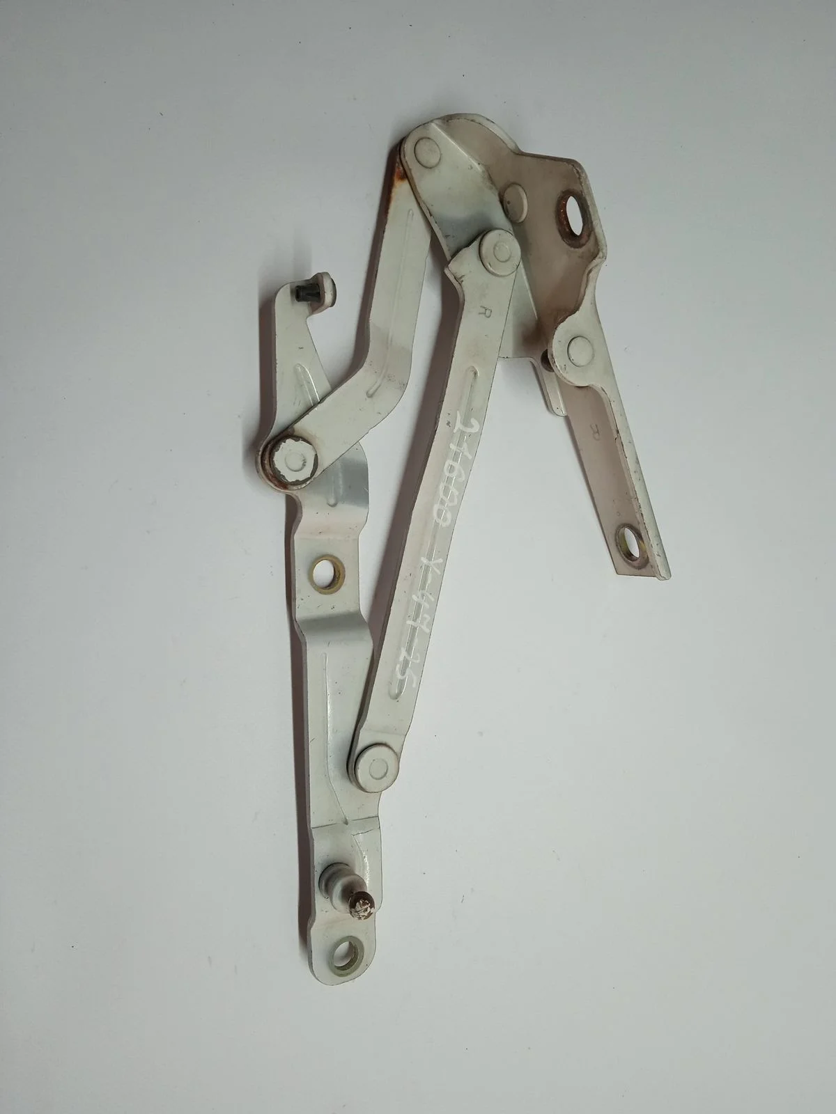 Петля багажника правая Hyundai Sonata IV рестайлинг (2001—2012)