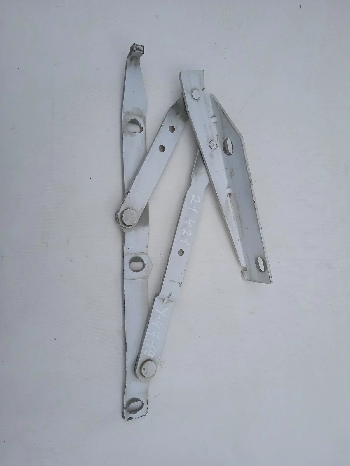 Петля капота левая Mercedes-Benz Vito W638 (1996—2003)